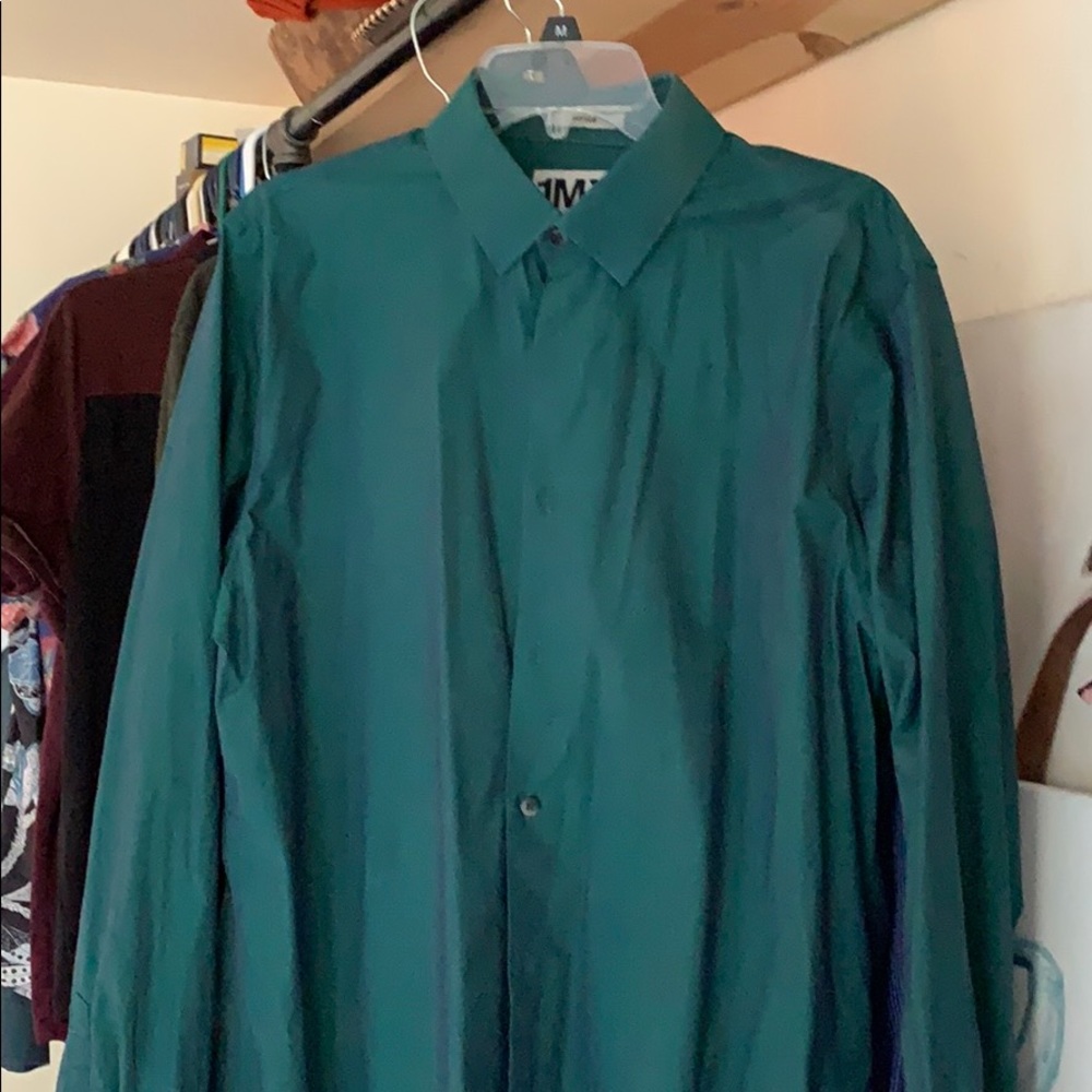 Solid green button down with blue sheen